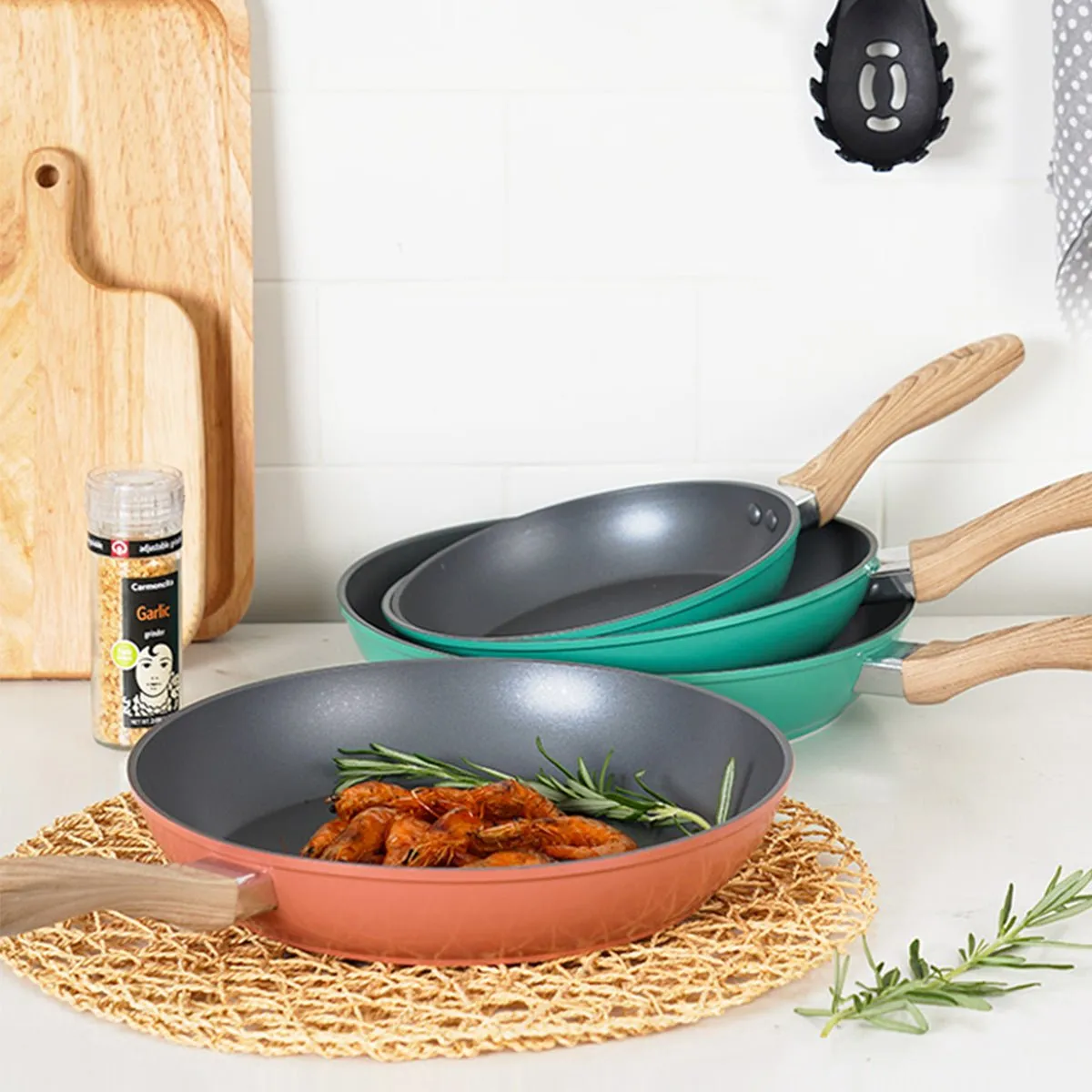 Incredible Mobility Lightweight 28cm Mint Fry Pan