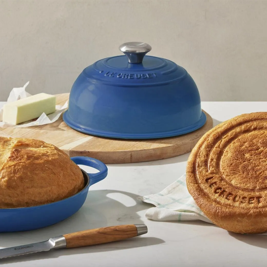 Le Creuset 9.5″ (1.75 qt.) Signature Bread Oven