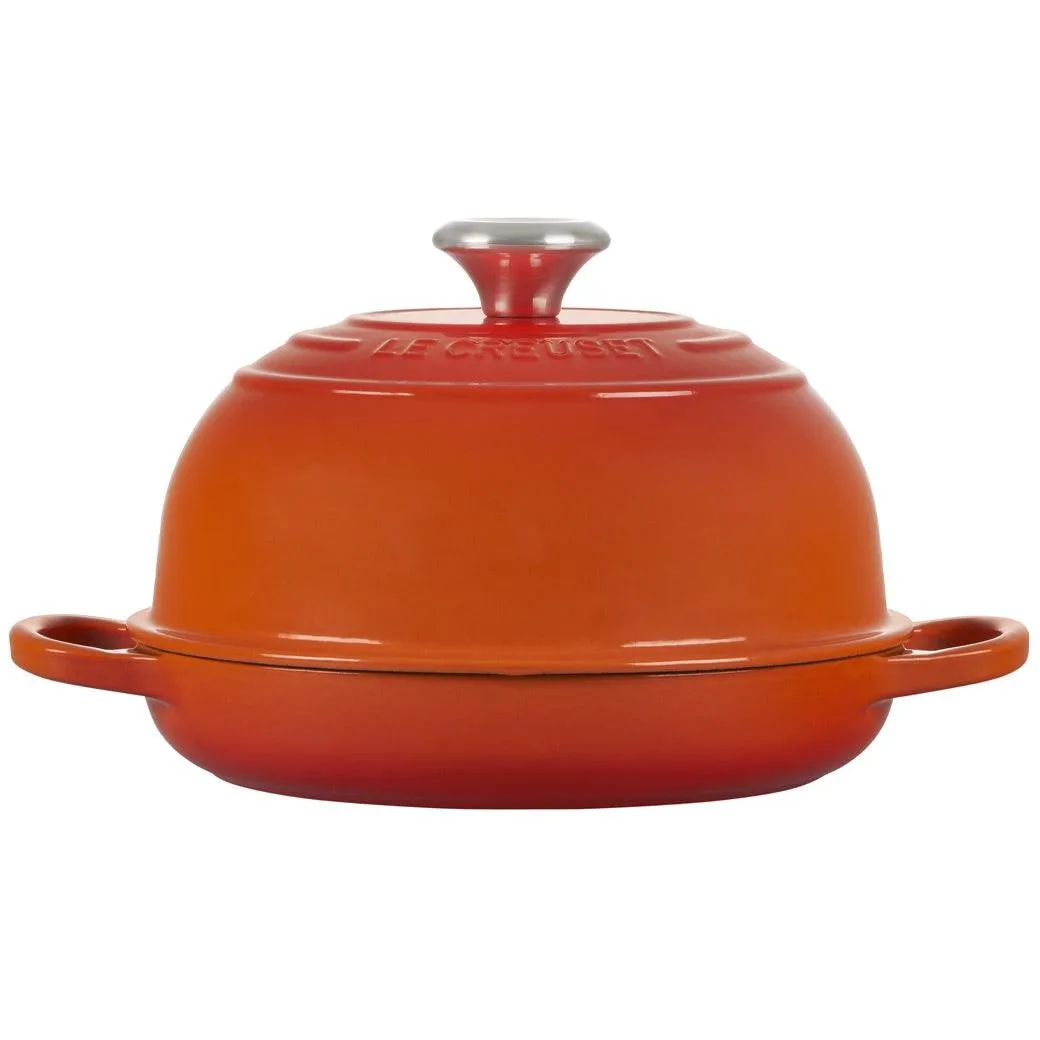 Le Creuset 9.5″ (1.75 qt.) Signature Bread Oven