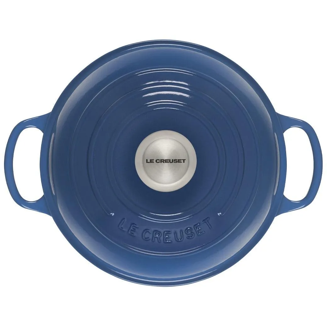 Le Creuset 9.5″ (1.75 qt.) Signature Bread Oven