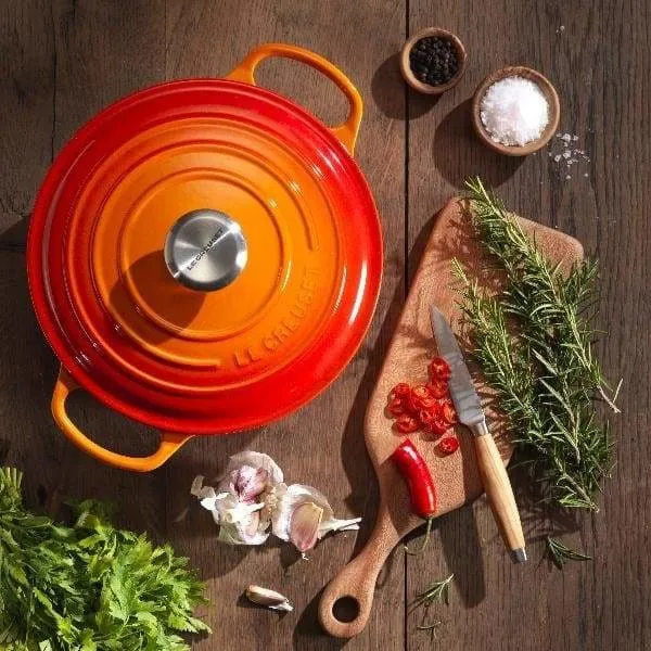 Le Creuset Signature Cast Iron Round Casserole