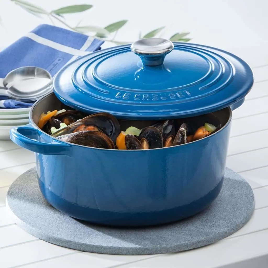 Le Creuset Signature Cast Iron Round Casserole