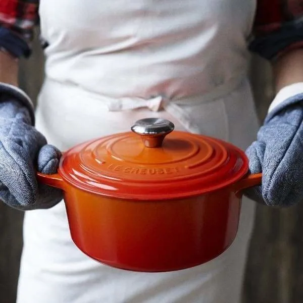 Le Creuset Signature Cast Iron Round Casserole