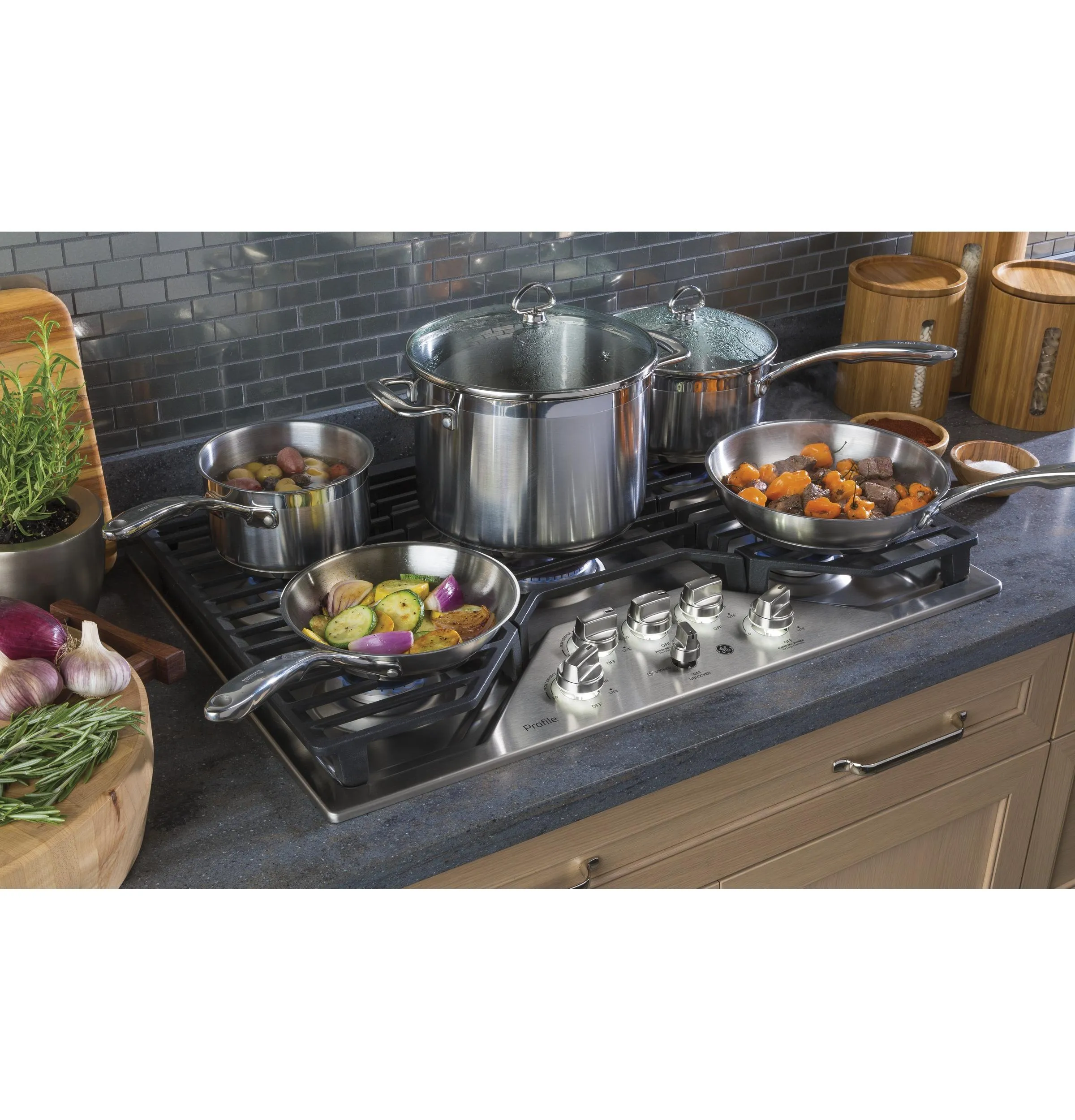 PGP9030SLSS GE Profile™ 30" Built-In Tri-Ring Gas Cooktop with 5 Burners and Included Extra-Large Integrated Griddle