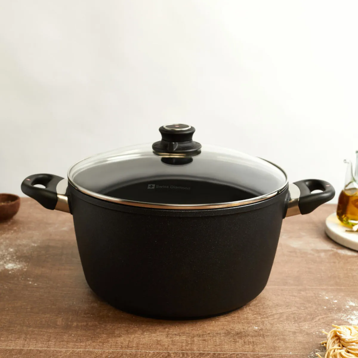 Swiss Diamond XD Classic Casserole With Lid 28cm